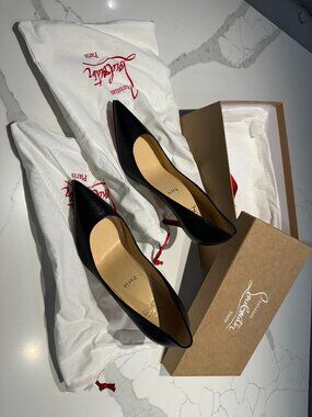NWT Never Worn! Christian Louboutin Pump - 36.5